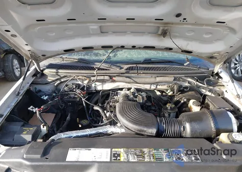 2002 Ford F-150 Lariat/Xlt from USA, damaged, VIN 1FTRW076X2KE24907